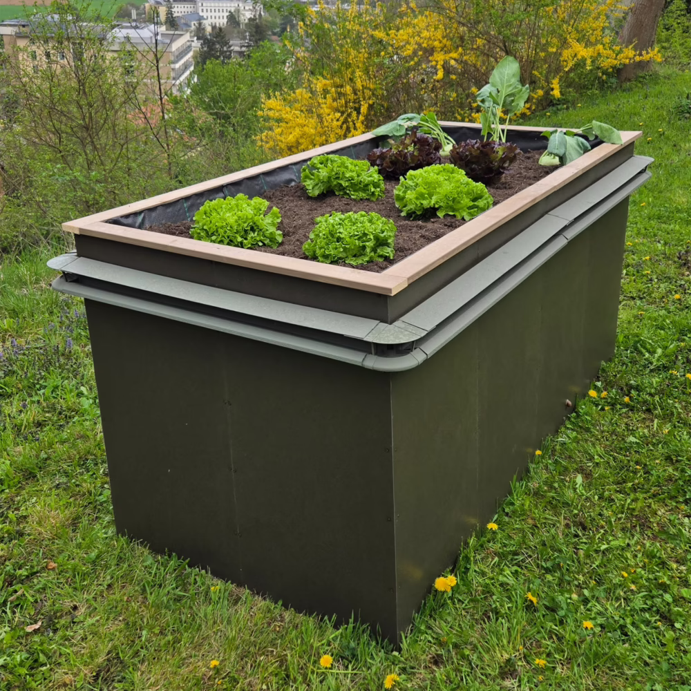 Raised Bed Slug Barrier Border 100x100cm - Image 5